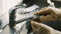 Zubní pasta s octem dokáže v domácnosti zázraky: osvědčené triky, o kterých nevědí ani zkušené hospodyňky