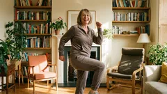 Cvičení pro ženy po 55. roce života: proč už běžná rozcvička nestačí a co dělat místo ní